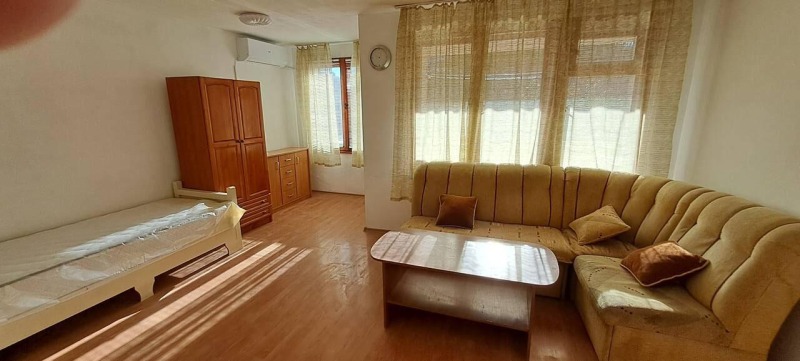 For Rent  1 bedroom Burgas , Vazrazhdane , 65 sq.m | 54137049 - image [6]