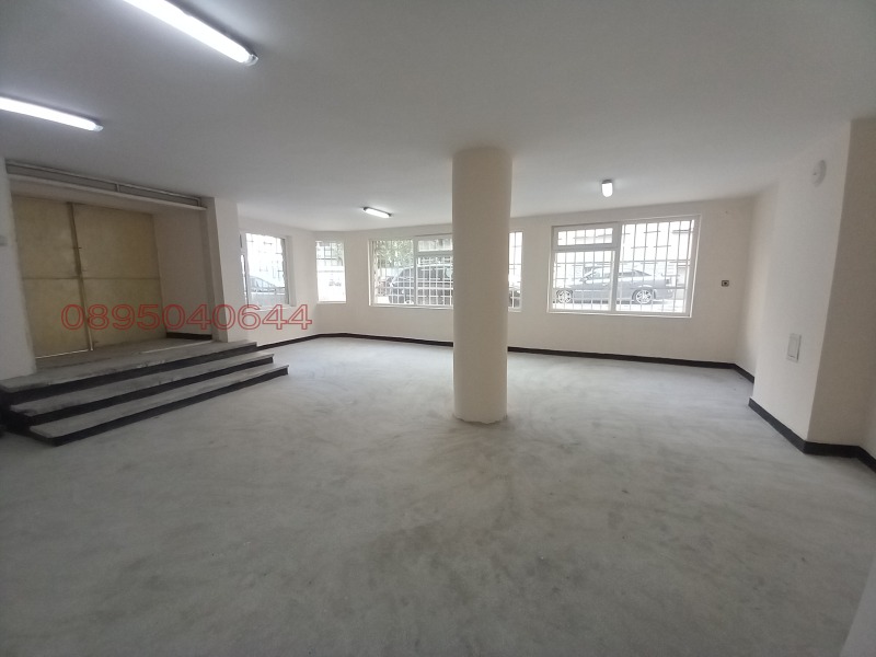 Дава под наем СКЛАД, гр. Варна, Колхозен пазар, снимка 2 - Складове - 52781233