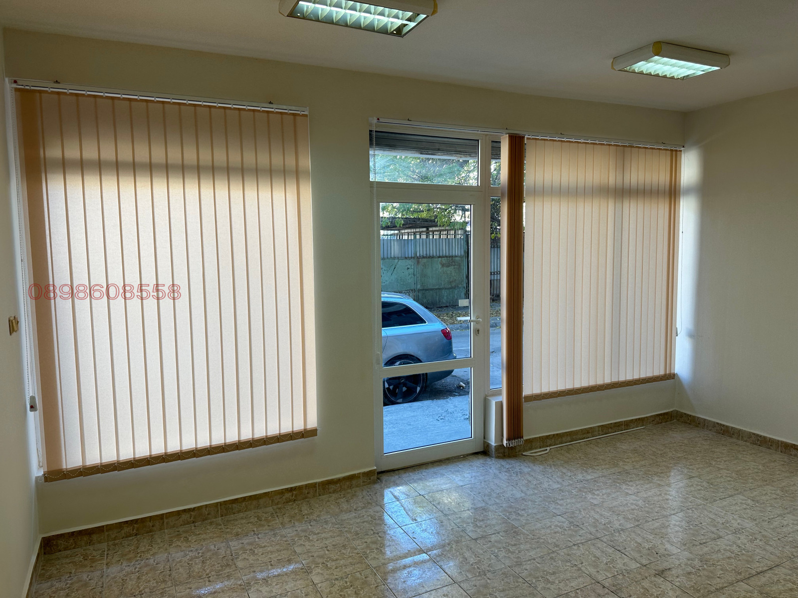 Дава под наем ОФИС, гр. Варна, Христо Ботев, снимка 2 - Офиси - 54065292