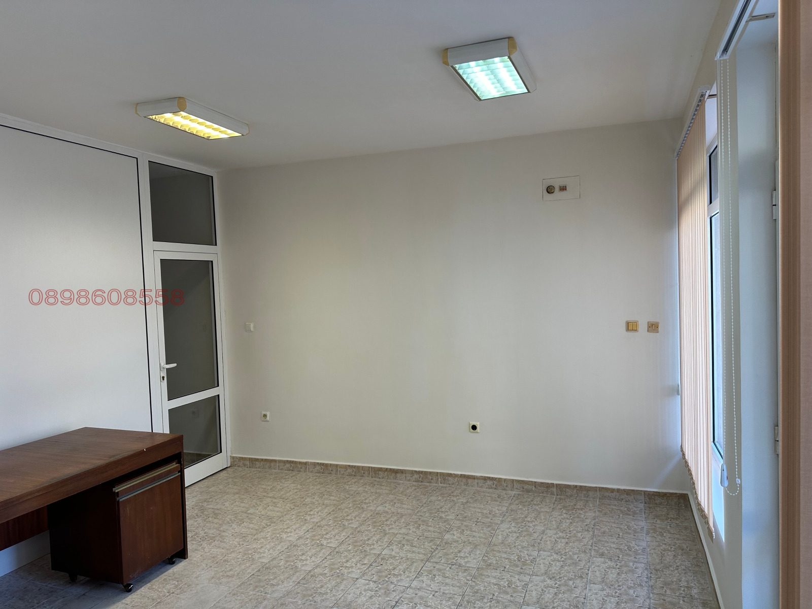 Дава под наем ОФИС, гр. Варна, Христо Ботев, снимка 5 - Офиси - 54065292