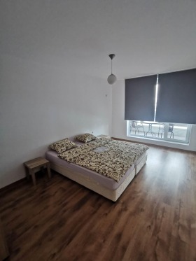 1 dormitor Slaveicov, Burgas 13