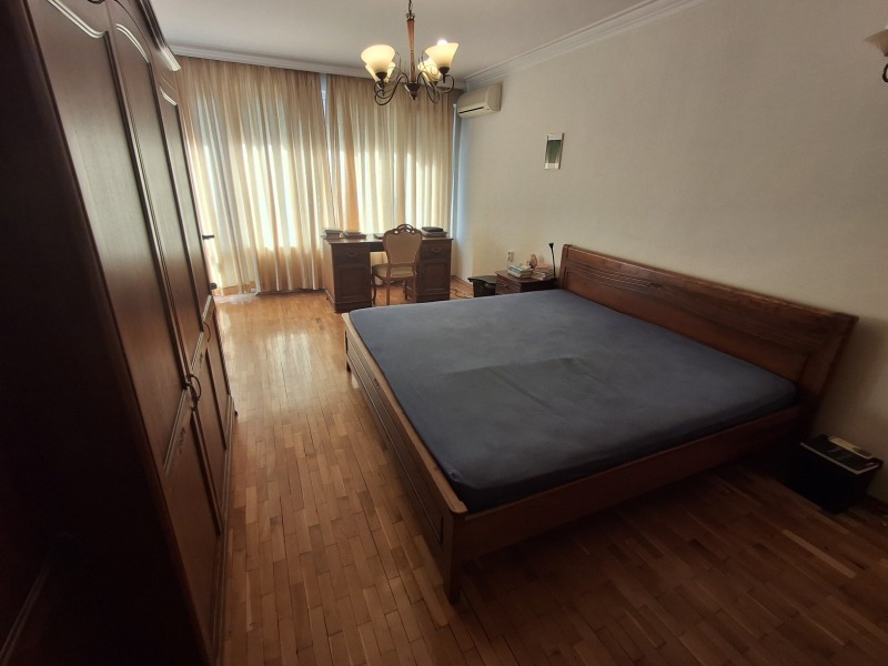Дава под наем  4-стаен град София , Изток , 105 кв.м | 68642585 - изображение [4]