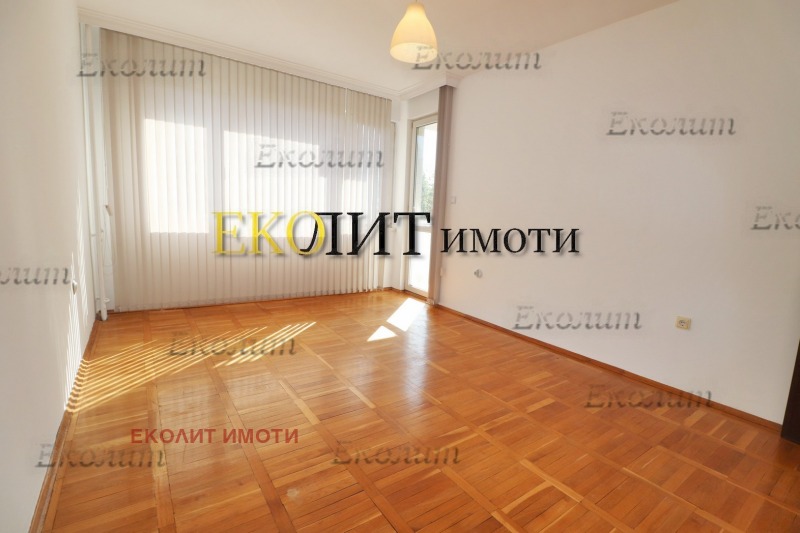 Дава под нем  3-стаен, град София, Лозенец •  620 EUR • ID 58369886 — holmes.bg - [1] 
