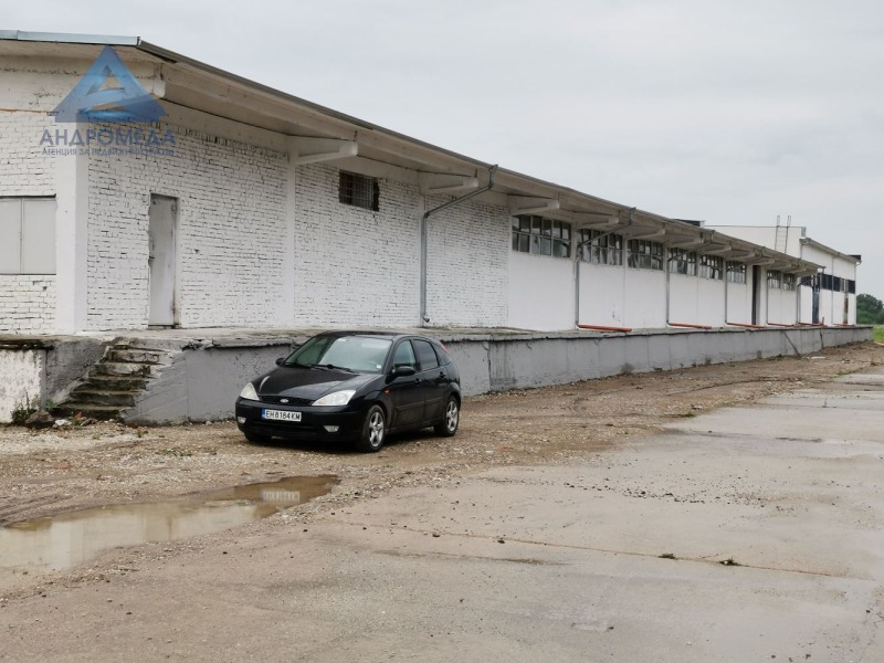 Te huur  Opslag Pleven , Industrialna zona - Zapad , 270 m² | 69181788