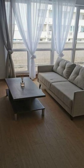 1 chambre Stoudentski grad, Sofia