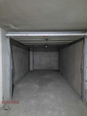 För uthyrning Garage