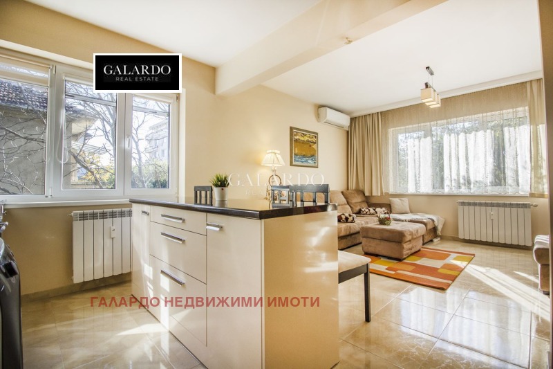 Дава под наем 3-СТАЕН, гр. София, Център, снимка 3 - Апартаменти - 52845529