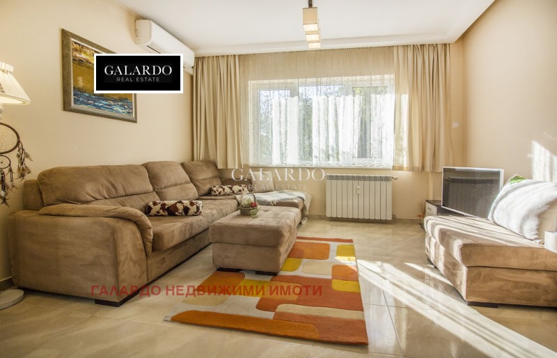 Дава под наем 3-СТАЕН, гр. София, Център, снимка 2 - Апартаменти - 52845529