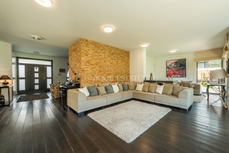 Дава под наем КЪЩА, гр. София, м-т Камбаните, снимка 2 - Къщи - 53075166