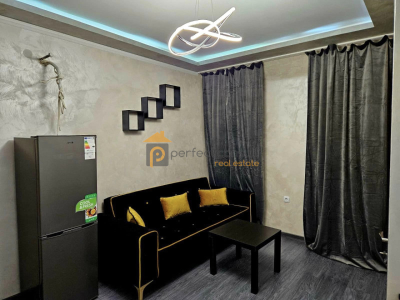 Дава под нем  2-стаен, град Пловдив, Кършияка •  400 EUR • ID 76301537 — holmes.bg - [1] 