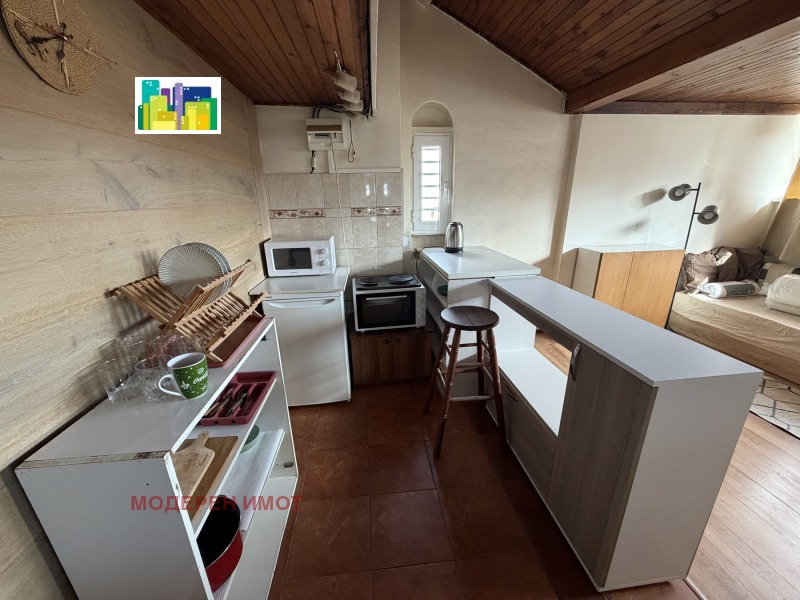 Дава под наем АТЕЛИЕ, ТАВАН, гр. София, Център, снимка 3 - Апартаменти - 53462706