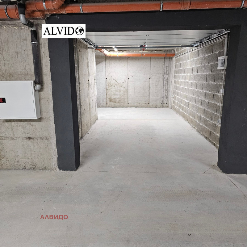 Дава под наем ГАРАЖ, ПАРКОМЯСТО, гр. София, Кръстова вада