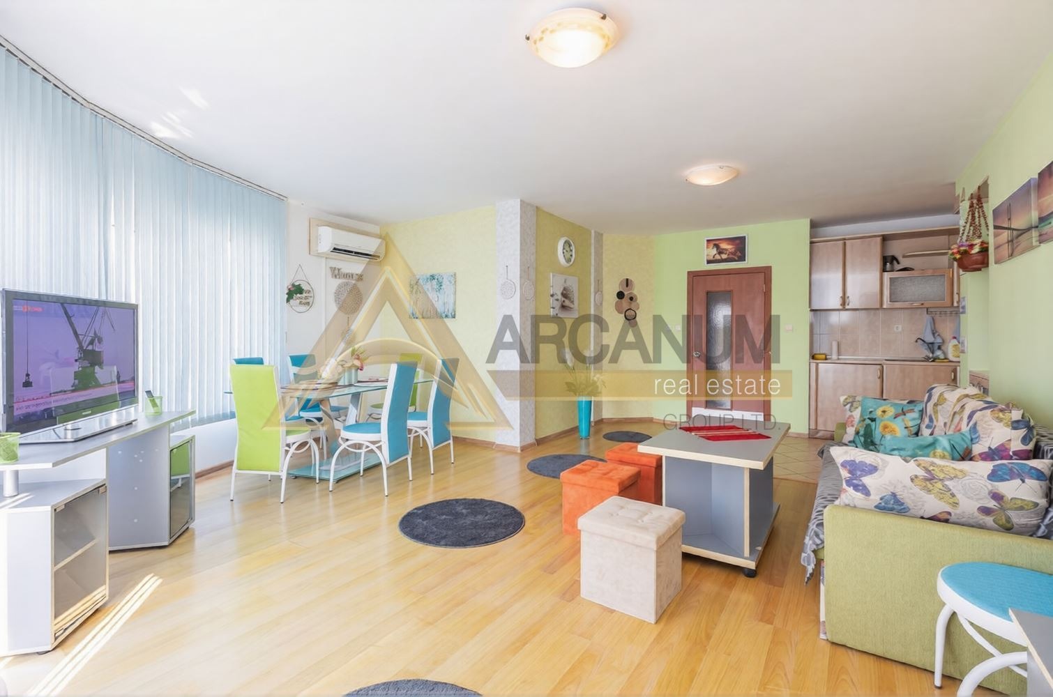 Дава под наем МНОГОСТАЕН, гр. Варна, Център, снимка 2 - Апартаменти - 53687617