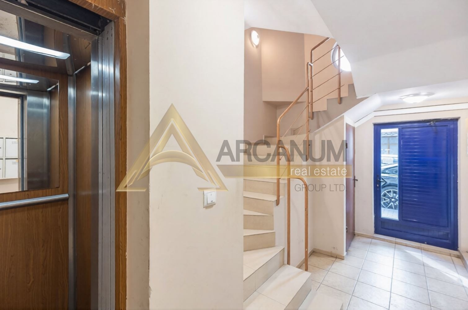 Дава под наем МНОГОСТАЕН, гр. Варна, Център, снимка 15 - Апартаменти - 53687617