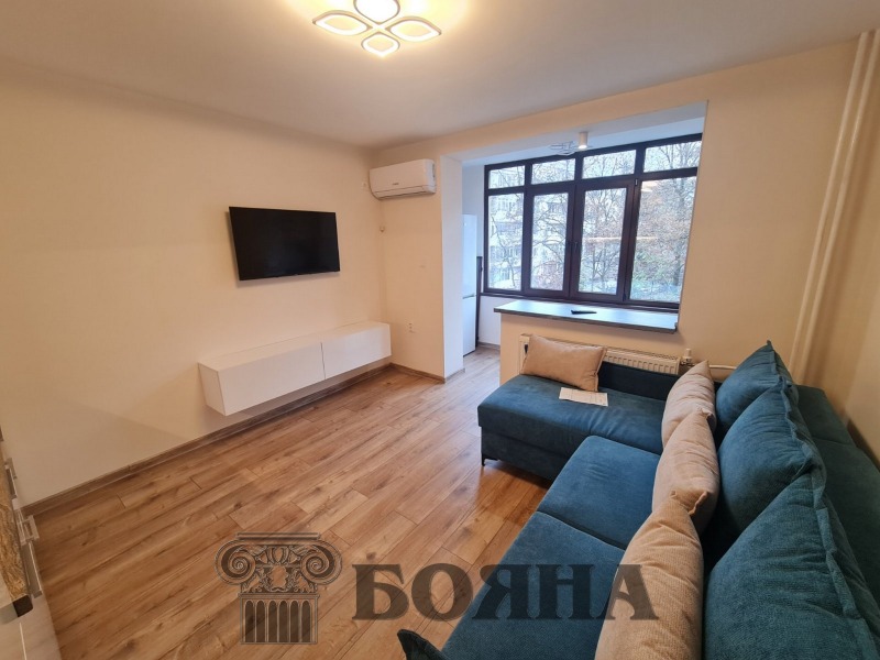 For Rent  1 bedroom Ruse , Tsentar , 55 sq.m | 19557420