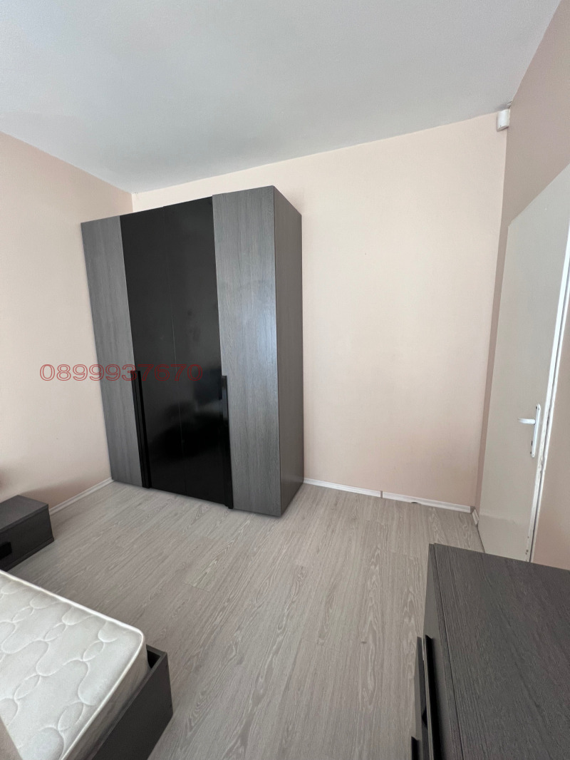 Издаје се  Соба Софија , Центар , 16 м2 | 98343883 - слика [2]