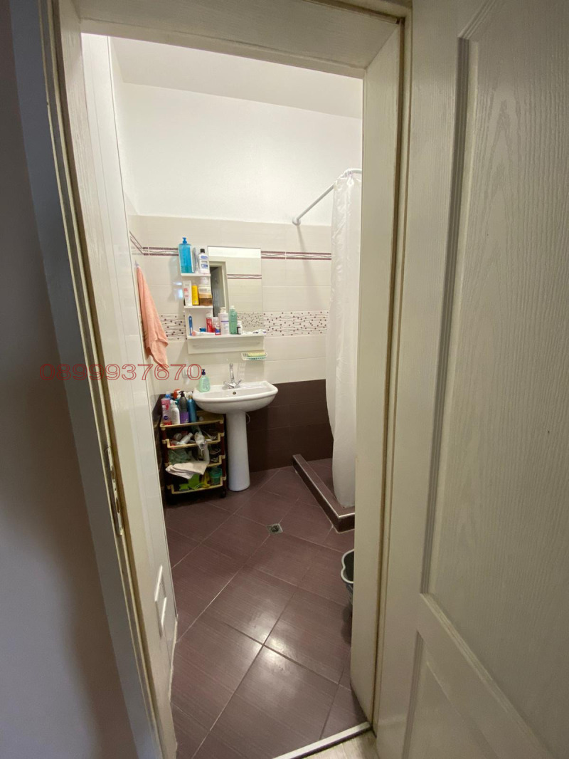 Издаје се  Соба Софија , Центар , 16 м2 | 98343883 - слика [7]
