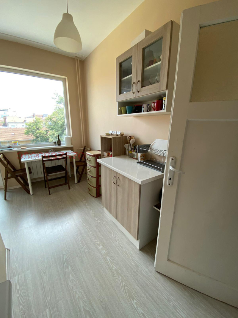 Издаје се  Соба Софија , Центар , 16 м2 | 98343883 - слика [13]