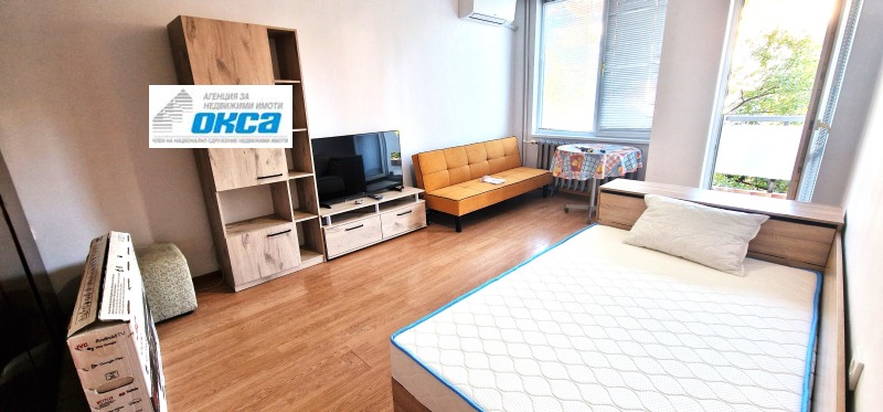 Te huur  Studio Pleven , Idealen tsentar , 45 m² | 16491926