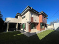 Под наем КЪЩА, град София, в.з.Киноцентъра • 3000 € • 66728194 — Holmes.bg