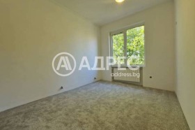 3+ camere da letto Oborishte, Sofia 6