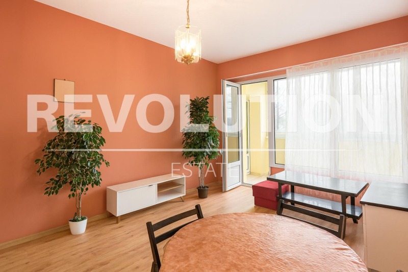 Vuokrattavana  1 makuuhuone Sofia , Mladost 3 , 58 neliömetriä | 74518477