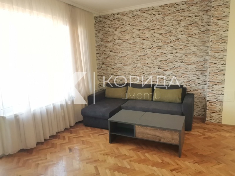 Дава под наем 3-СТАЕН, гр. София, Център