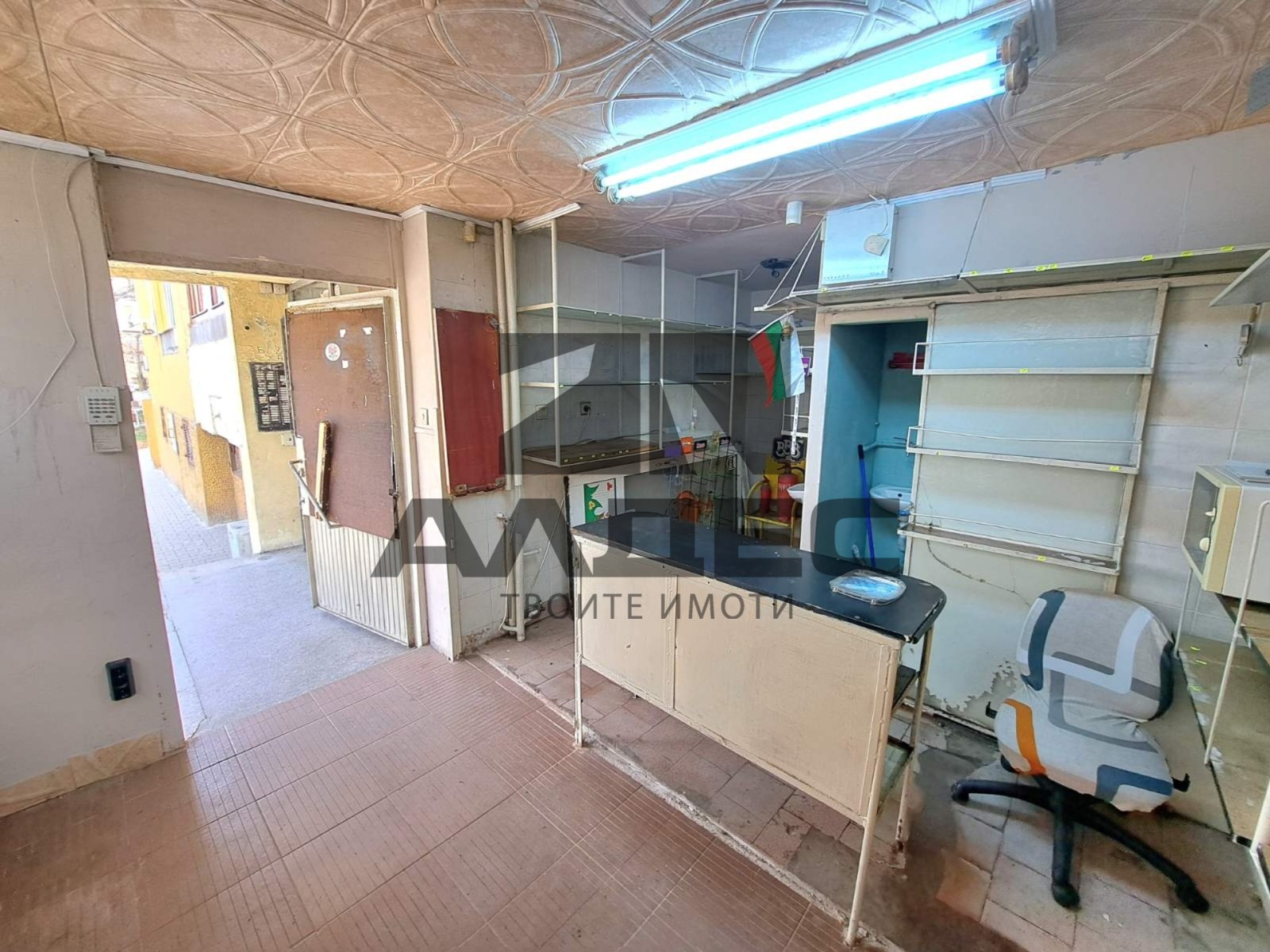 Дава под наем МАГАЗИН, гр. София, Банишора, снимка 3 - Магазини - 54047554