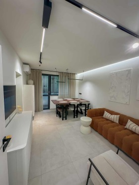 2 Schlafzimmer Troschewo, Warna