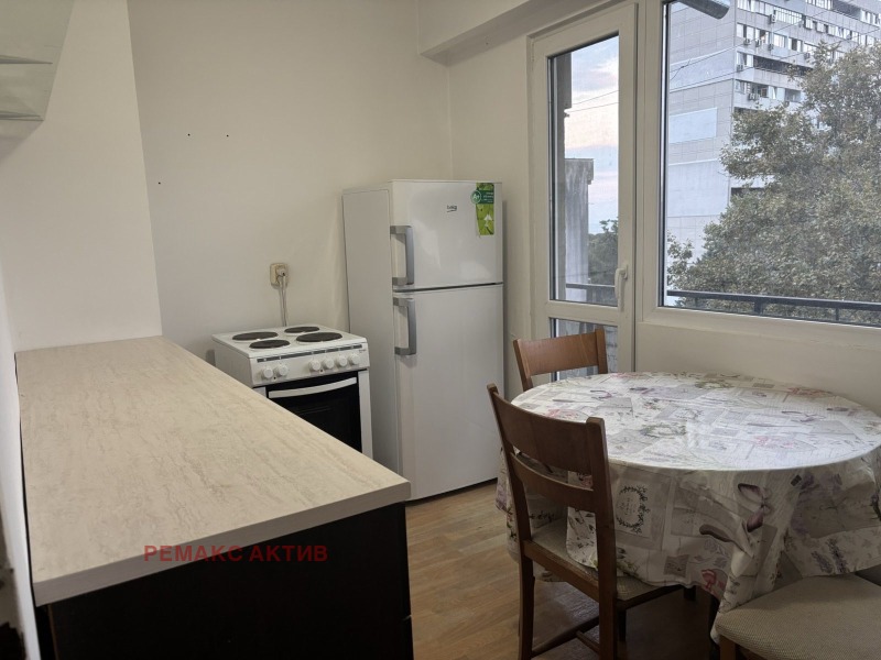 Do wynajęcia  Studio Warna , Czajka , 50 mkw | 79207519 - obraz [3]