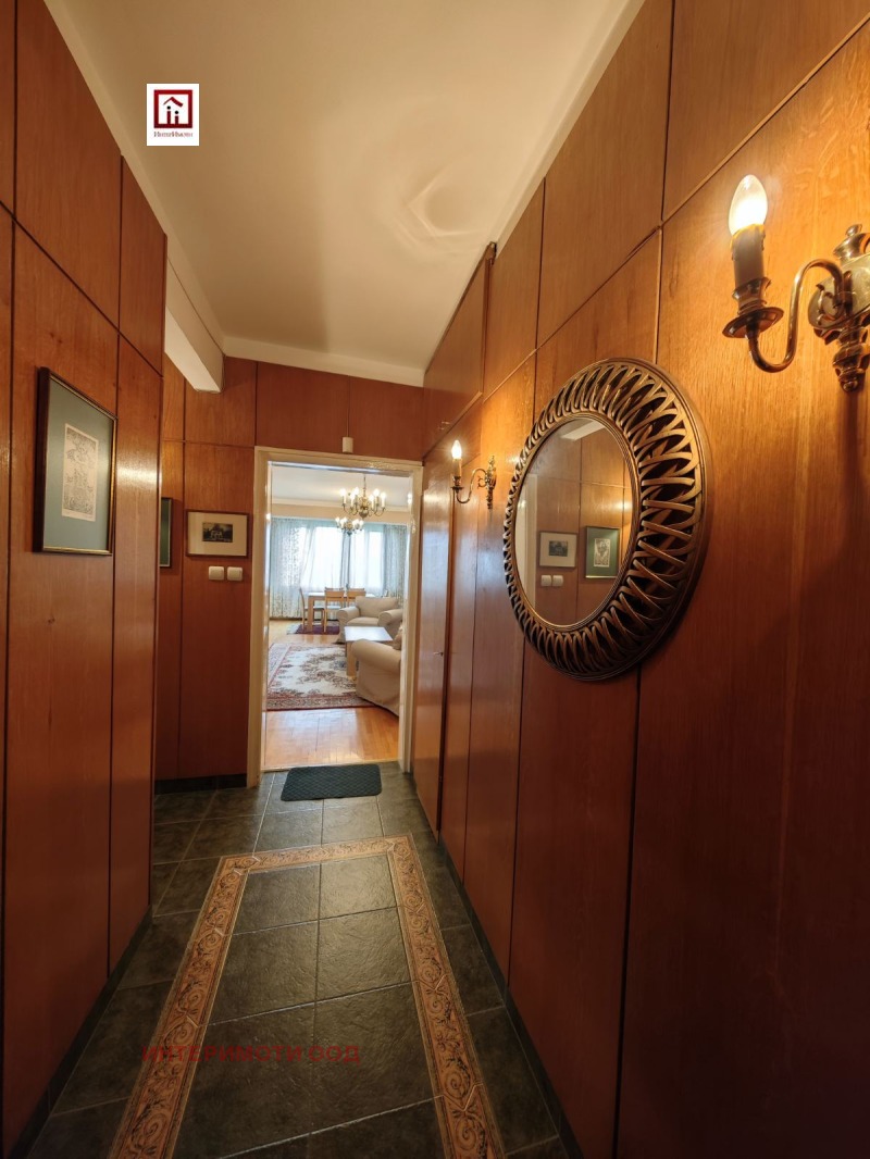 K pronájmu  2 ložnice Sofia , Doktorski pametnik , 117 m2 | 45417614