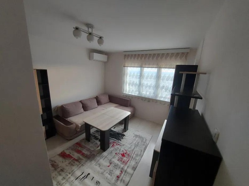 Дава под нем  1-стаен, град Варна, Владислав Варненчик 1 •  275 EUR • ID 98262322 — holmes.bg - [1] 