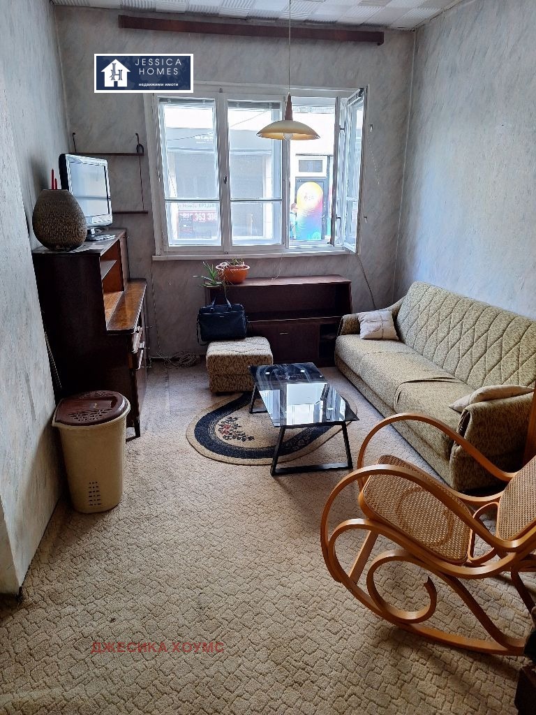 Издаје се  1 спаваћа соба Софија , Лозенец , 65 м2 | 98610548