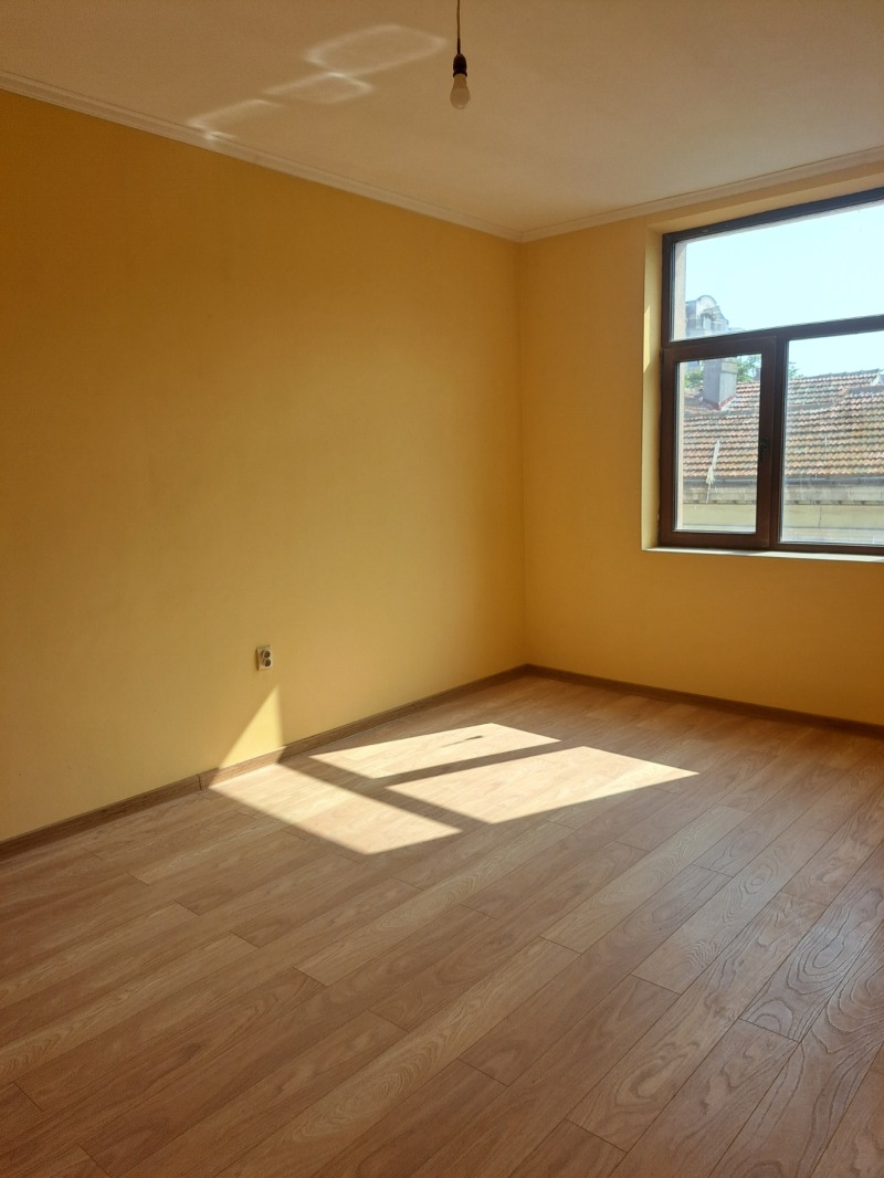 K pronájmu  3 ložnice Varna , Centar , 67 m2 | 17123819 - obraz [3]