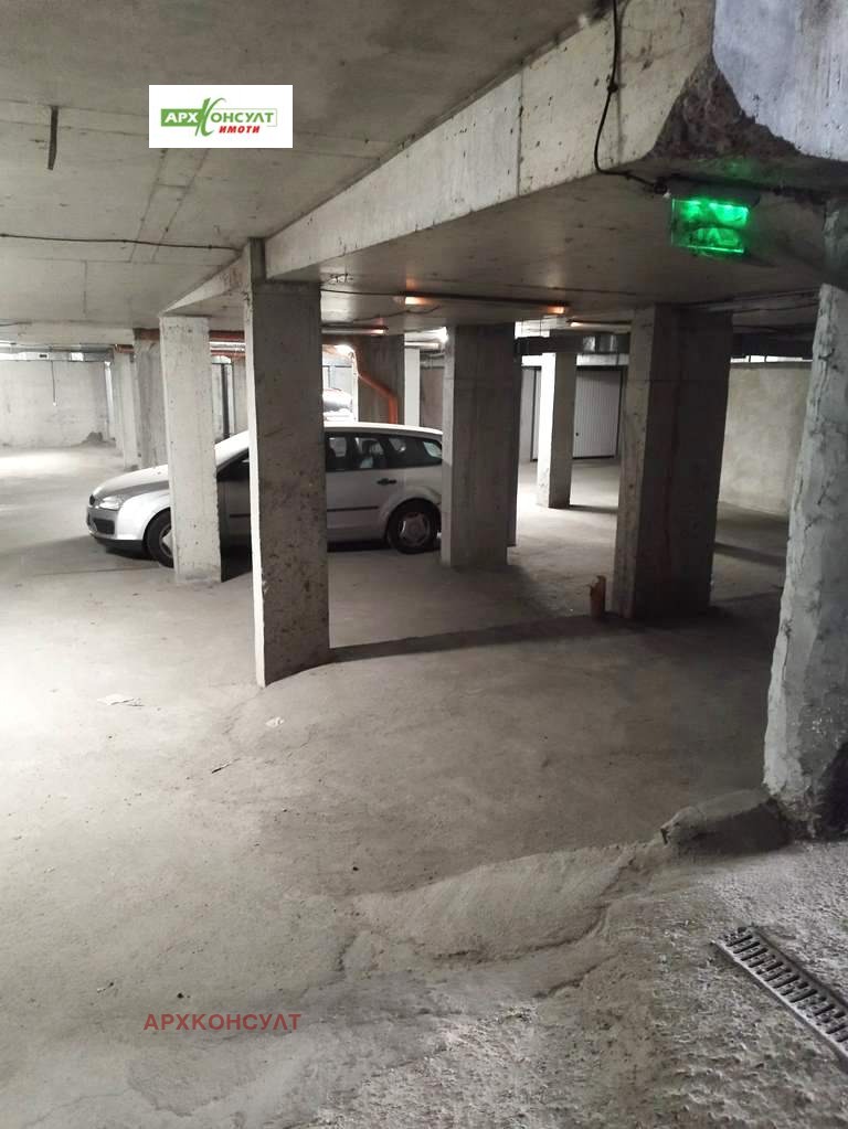 Издаје се  Паркинг простор Софија , Центар , 18 м2 | 68118503
