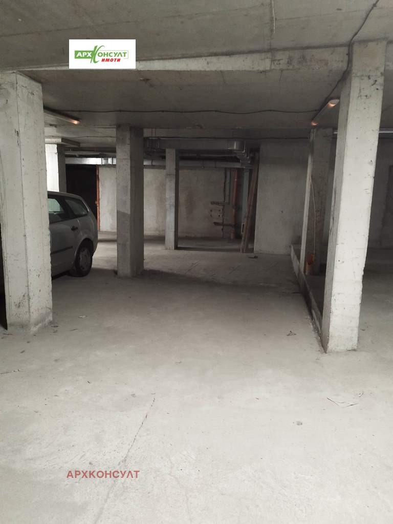 Издаје се  Паркинг простор Софија , Центар , 18 м2 | 68118503 - слика [2]