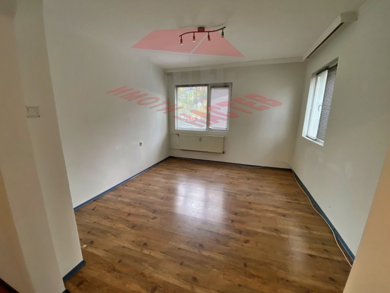 Дава под Наем ОФИС в град Шумен, Добруджански - 90 кв.м / 306.78 € » 600 лв., ИМОТИ НАСТЕВ