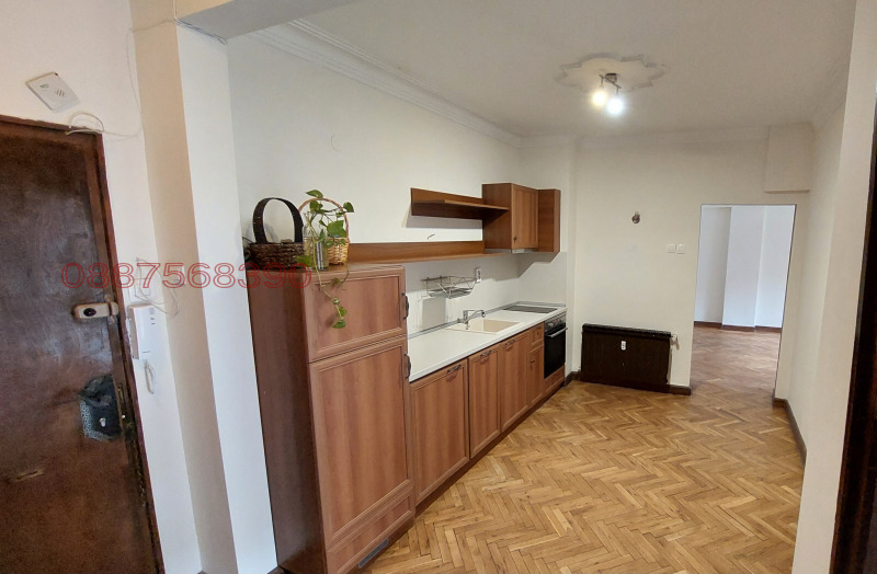 De inchiriat  Birou Sofia , Țentâr , 110 mp | 63124042 - imagine [12]
