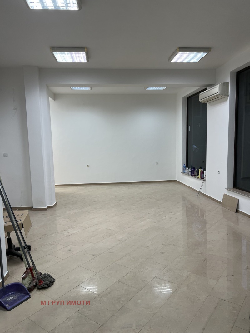 Дава под наем МАГАЗИН, гр. Пловдив, Кършияка, снимка 2 - Магазини - 52539169