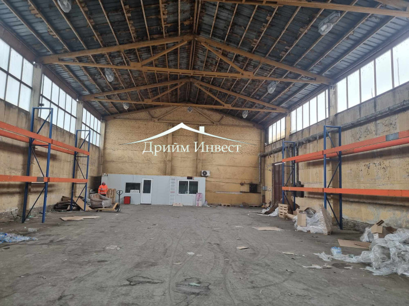 Дава под Наем СКЛАД в град Пловдив, Индустриална зона - Север - 500 кв.м / 1 278 € » 2 499.55 лв., ДРИЙМ ИНВЕСТ