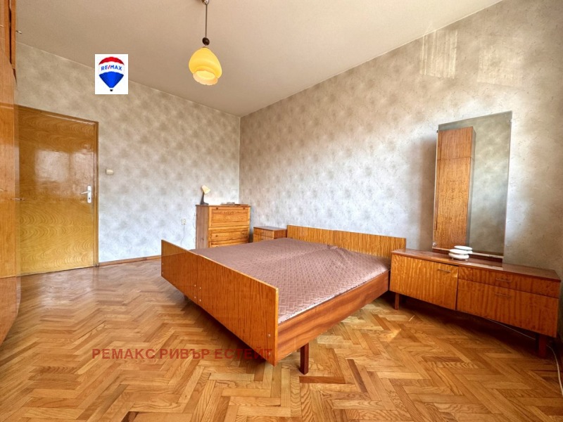 En renta  2 dormitorios Ruse , Shirok tsentar , 110 metros cuadrados | 34555596 - imagen [8]