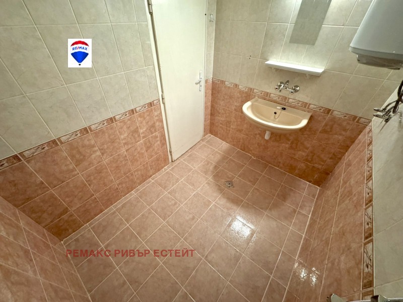 En renta  2 dormitorios Ruse , Shirok tsentar , 110 metros cuadrados | 34555596 - imagen [13]