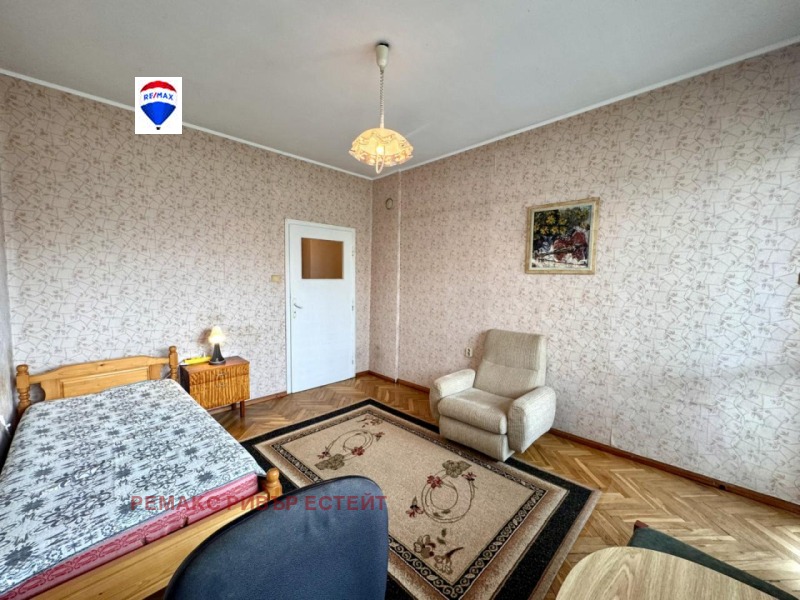 En renta  2 dormitorios Ruse , Shirok tsentar , 110 metros cuadrados | 34555596 - imagen [10]