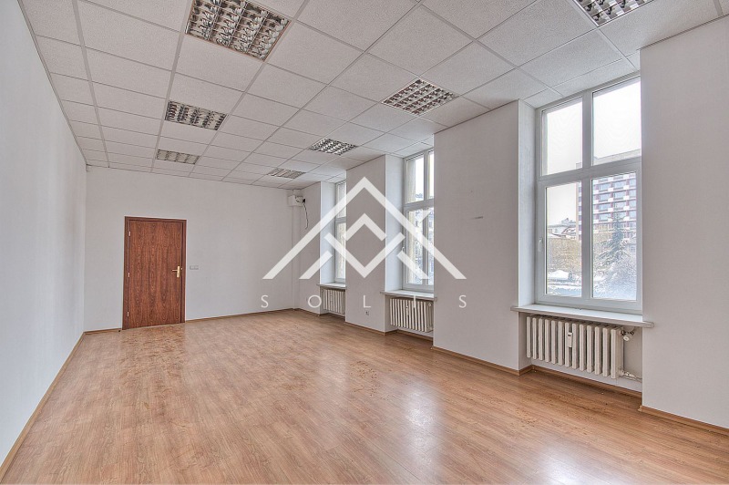 Дава под Наем ОФИС в град София, Център - 500 кв.м / 5 000 € » 9 779.15 лв., АВАСОЛИС