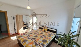 1 quarto Briz, Varna 1