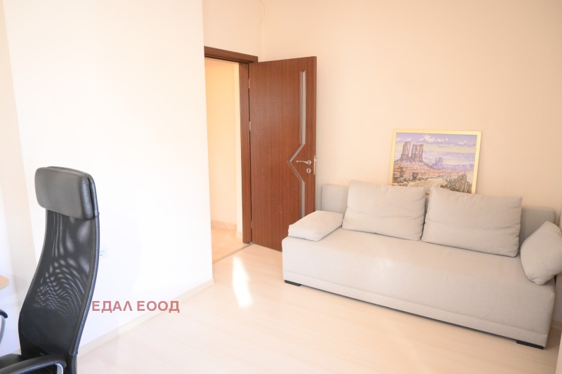 Дава под наем 3-СТАЕН, гр. София, Център, снимка 4 - Апартаменти - 53239129