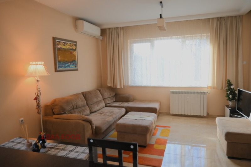 Дава под наем 3-СТАЕН, гр. София, Център, снимка 5 - Апартаменти - 53239129