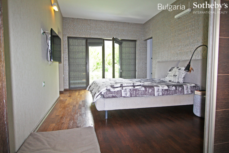För uthyrning  Hus Sofia , Bistrica , 300 kvm | 87960073 - bild [11]