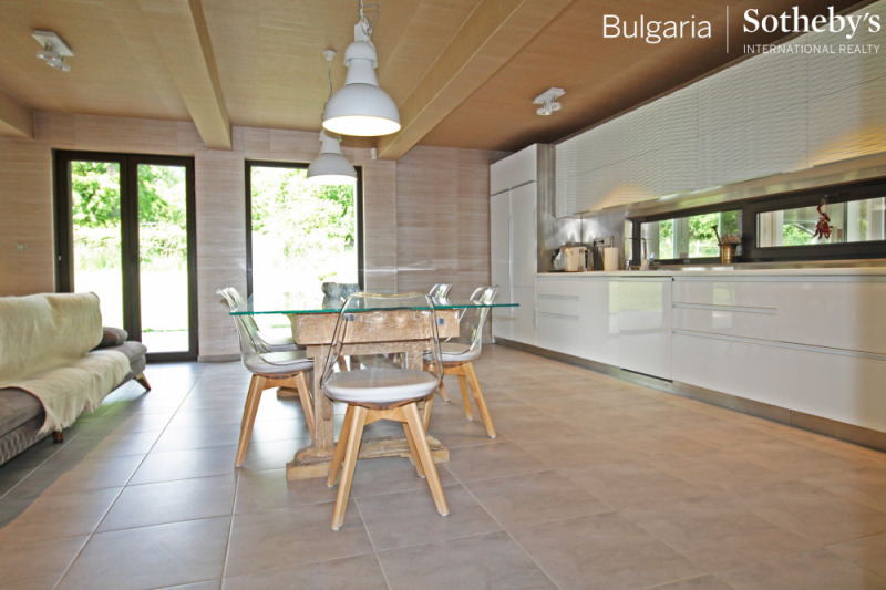 För uthyrning  Hus Sofia , Bistrica , 300 kvm | 87960073 - bild [7]