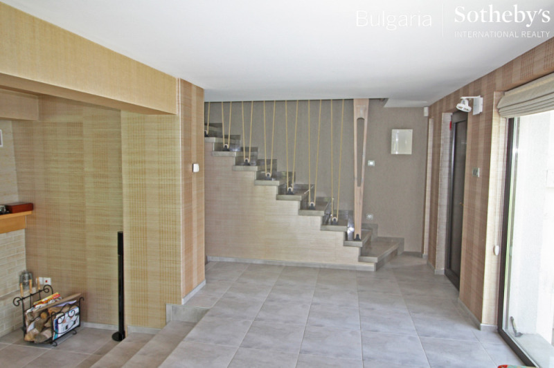 För uthyrning  Hus Sofia , Bistrica , 300 kvm | 87960073 - bild [8]